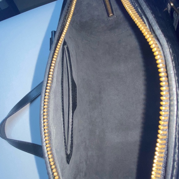 Authentic Louis Vuitton Epi Noir soufflot papillon - Picture 8 of 8